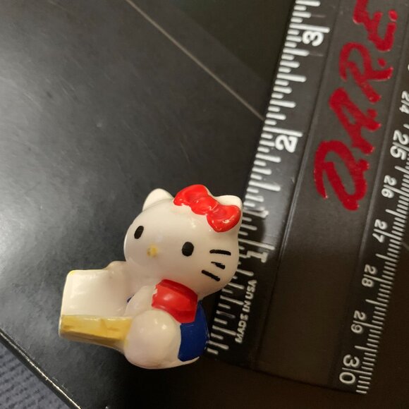 VTG Hello Kitty Ceramic Figurine Miniature 1.5" Book Reading Library 90s Sanrio - Picture 8 of 8